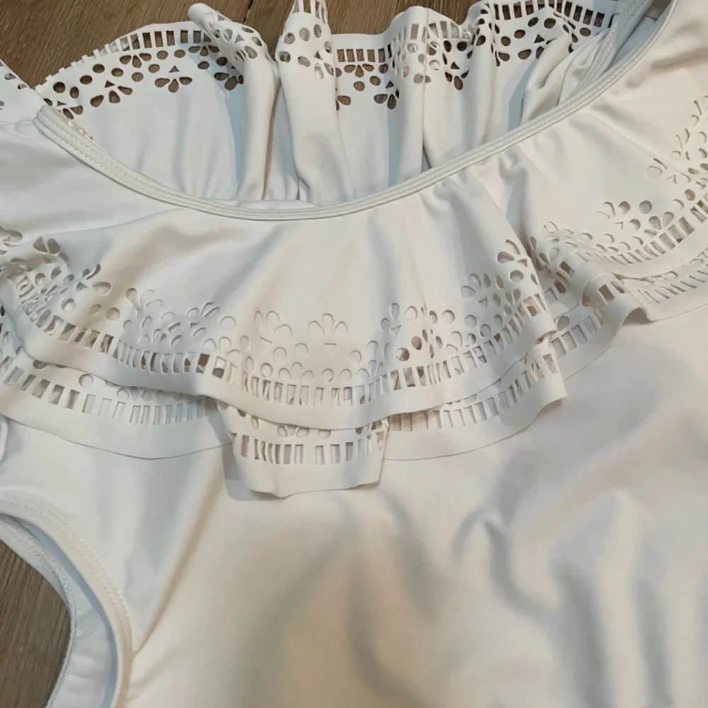 Boohoo White One Shoulder Ruffle Swimsuit, Size 6 - Picture 10 of 10